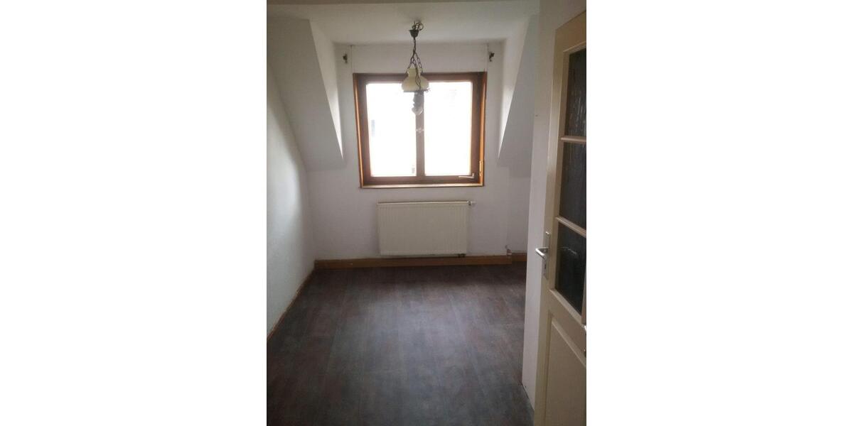 Dachgeschoßwohnung Cham - 2 Zimmer, 45 m&sup2;, 480&euro; | Angebot:26186727