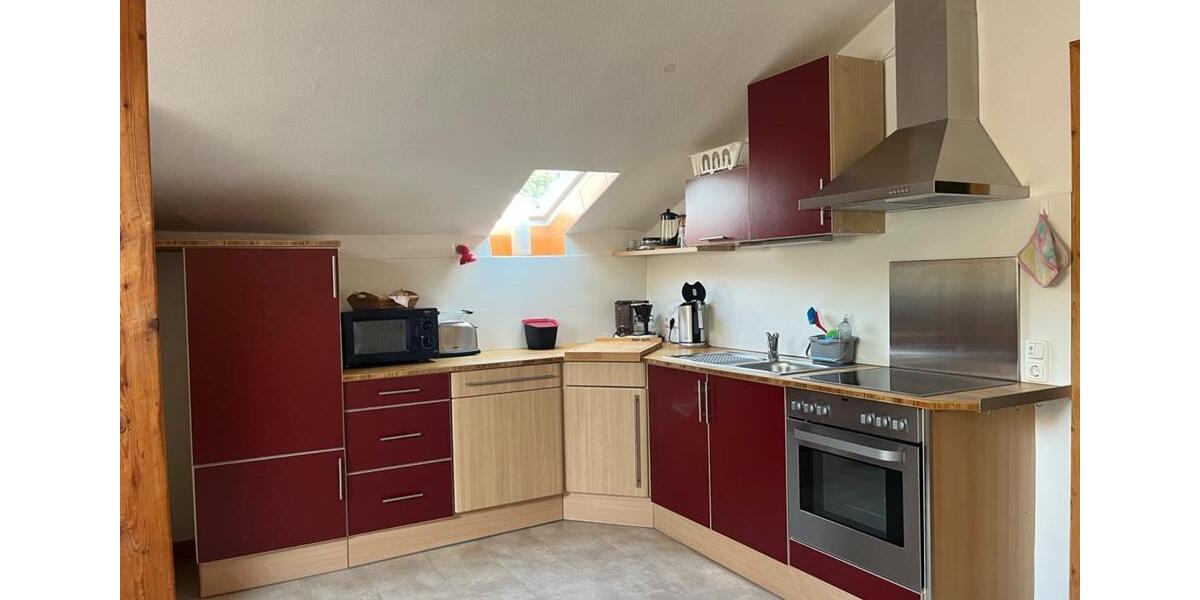 Möblierte,gemütliche Wohnung Dachgeschoss, 35 40 € Nacht 3 zimmer