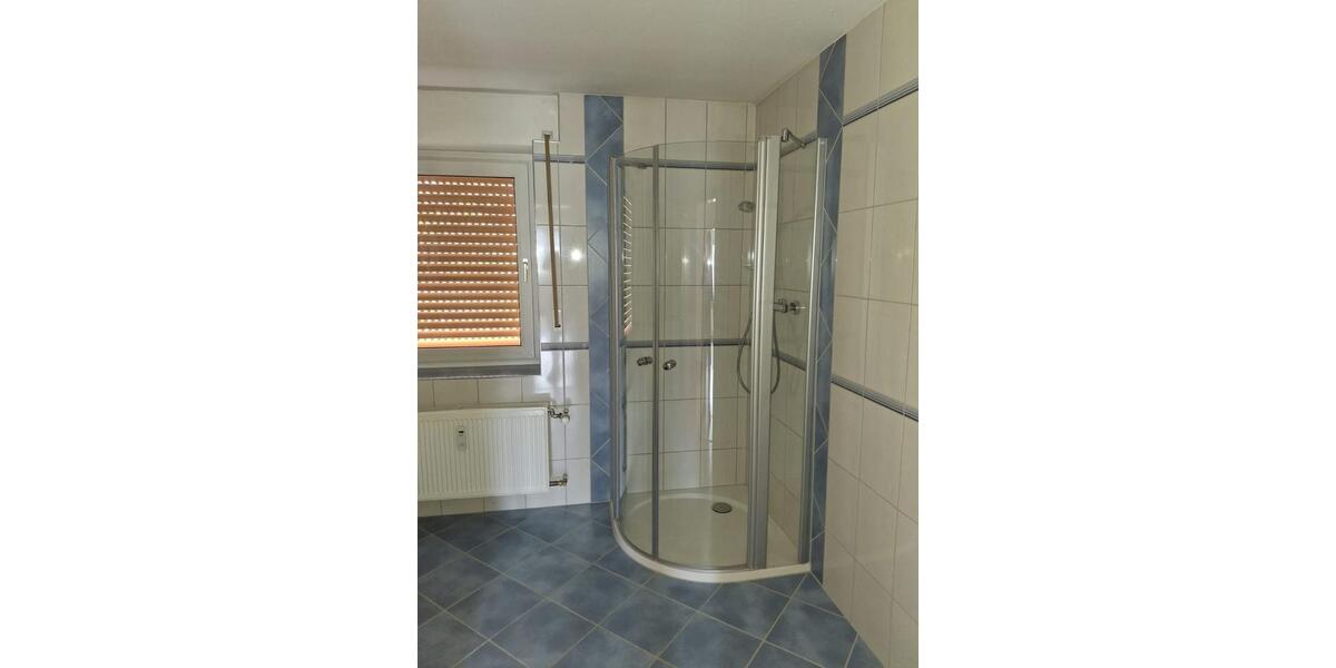 3 Zimmer Wohnung, Garage, Garten, Terasse, HR Holzhausen 3 zimmer