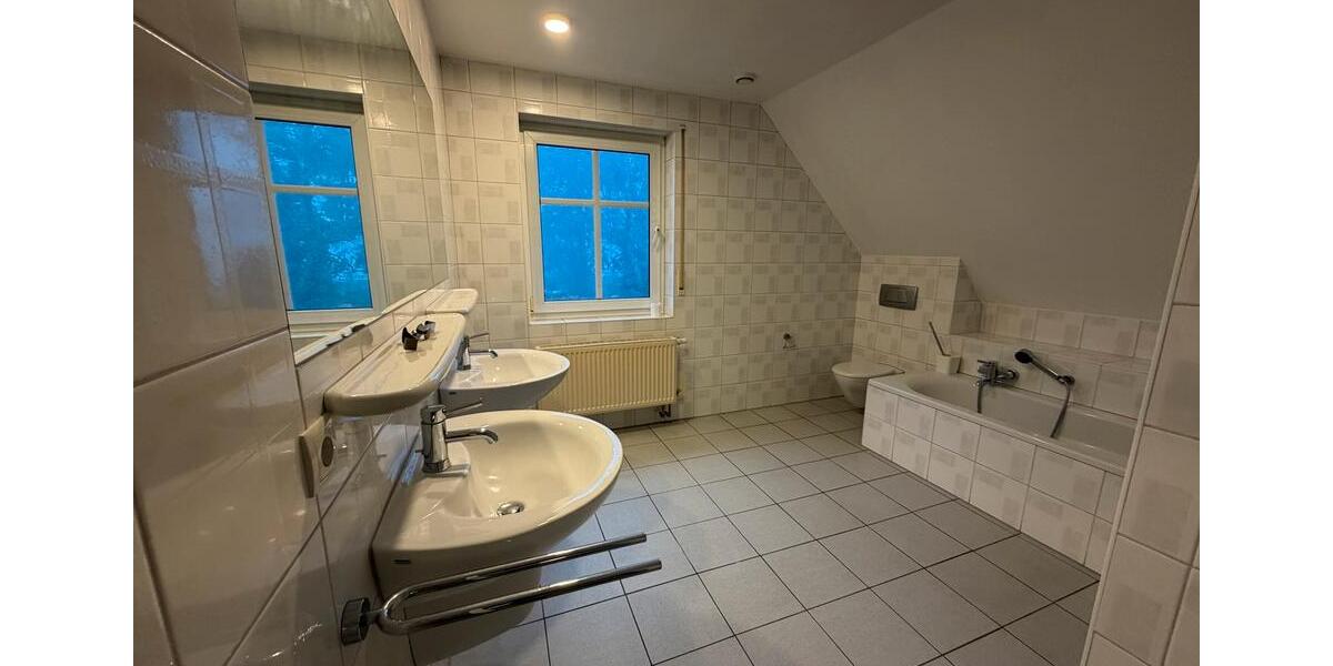 Einfamilienhaus Papenburg - 6 Zimmer, 150 m&sup2;, 1.575&euro; | Angebot:24850929