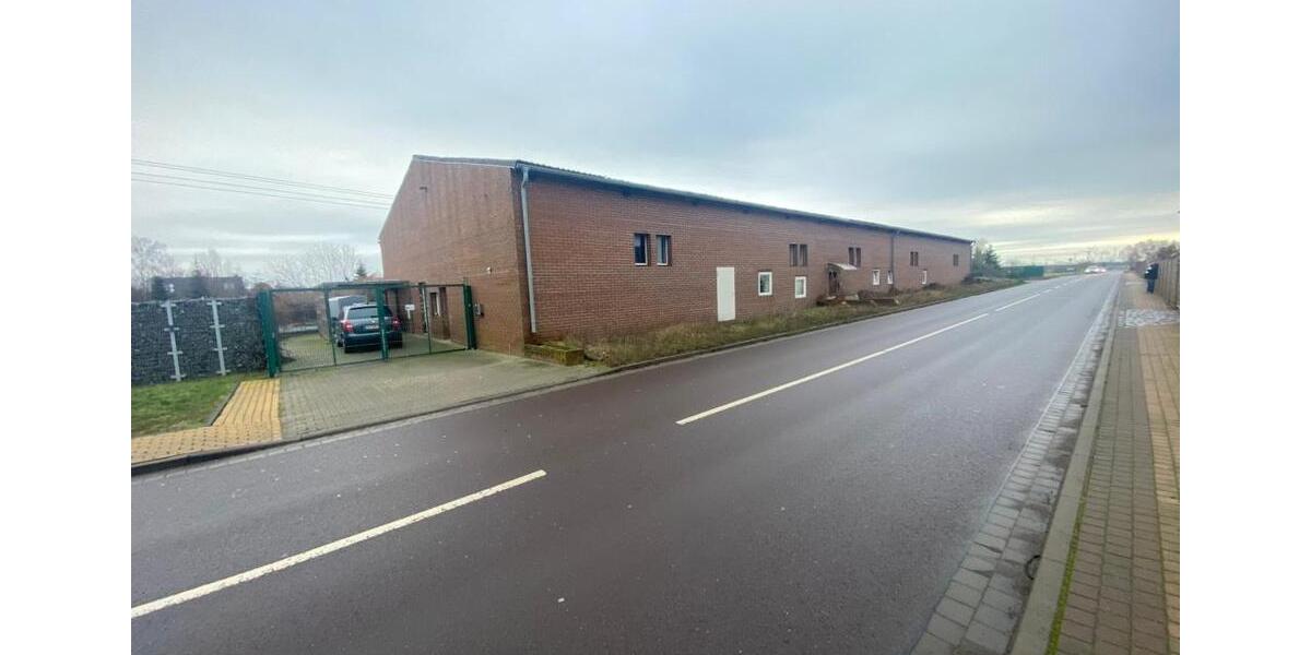 Halle mit 450 m² in der Nähe der A2Glindenberg zimmer
