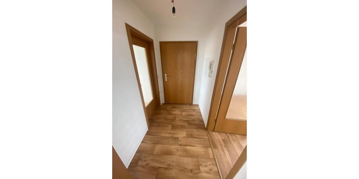 Dachgeschoßwohnung Stauchitz - 1 Zimmer, 31 m&sup2;, 200&euro; | Angebot:26351165
