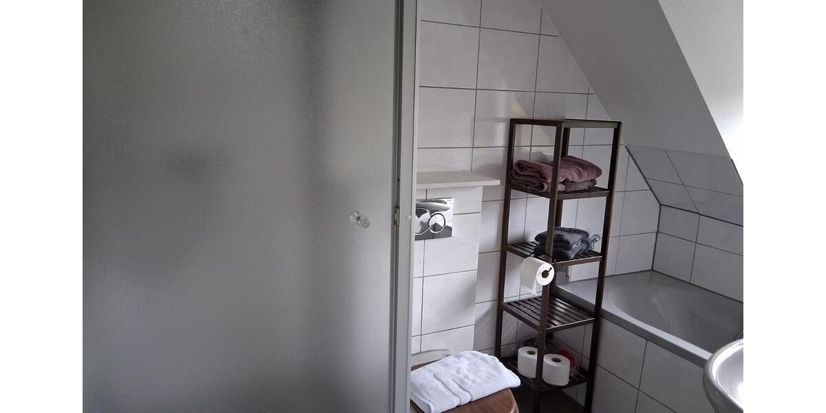 Dachgeschoßwohnung Bedburg-Hau Hau - 2 Zimmer, 36 m&sup2;, 1.150&euro; | Angebot:26679366