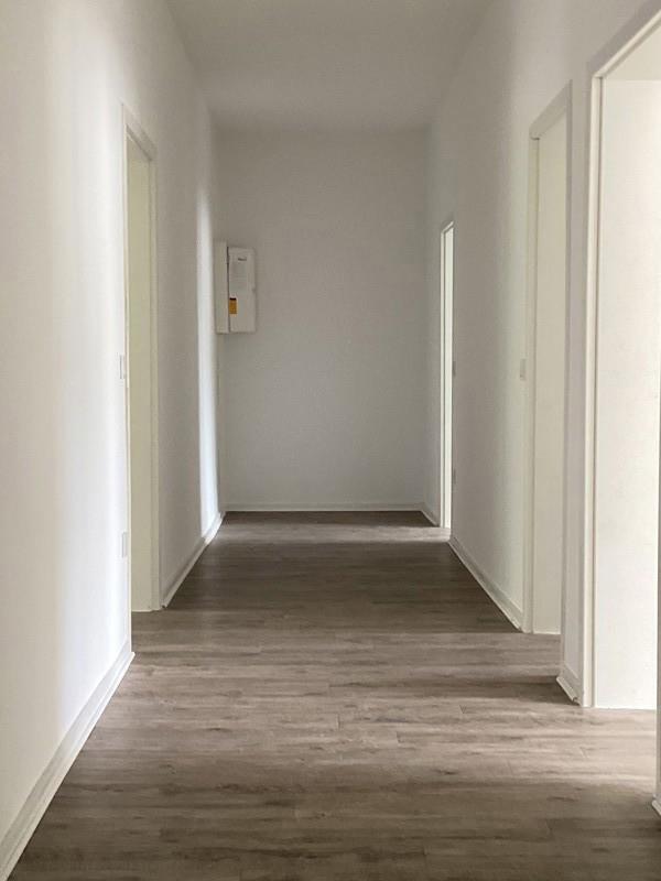 Geräumige 3-Zimmer-Wohnung mit WBS+20 zimmer