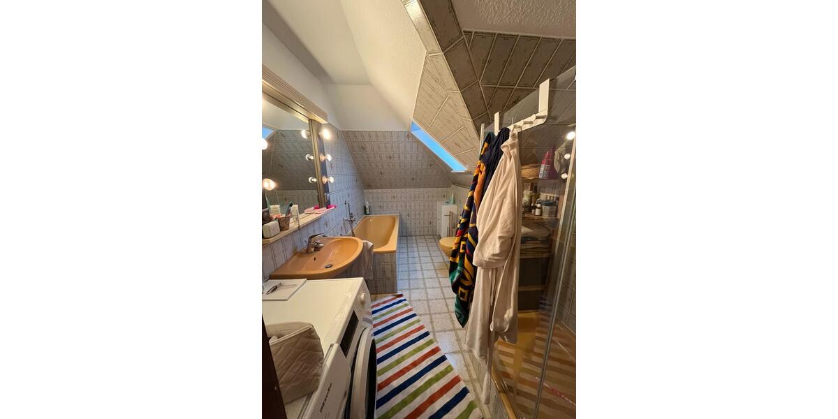 Dachgeschoßwohnung Malente - 3 Zimmer, 97 m&sup2;, 1.120&euro; | Angebot:26094423