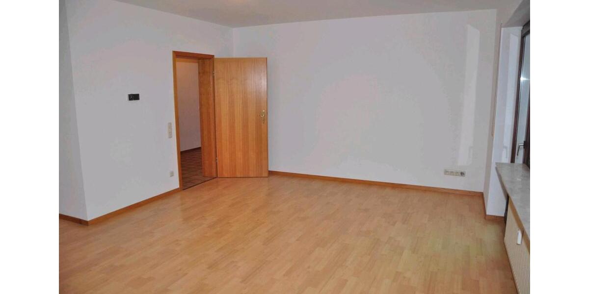 Etagenwohnung Tawern - 5 Zimmer, 80 m&sup2;, 900&euro; | Angebot:26042113