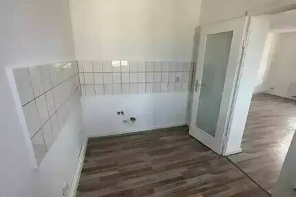 Zimmer Chemnitz Lutherviertel - 3 Zimmer, 63 m&sup2;, 350&euro; | Angebot:26471025