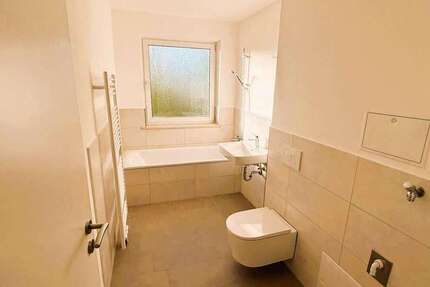 Wohnung Fürstenfeldbruck Neu-Lindach - 3 Zimmer, 82 m&sup2;, 1.300&euro; | Angebot:27032308