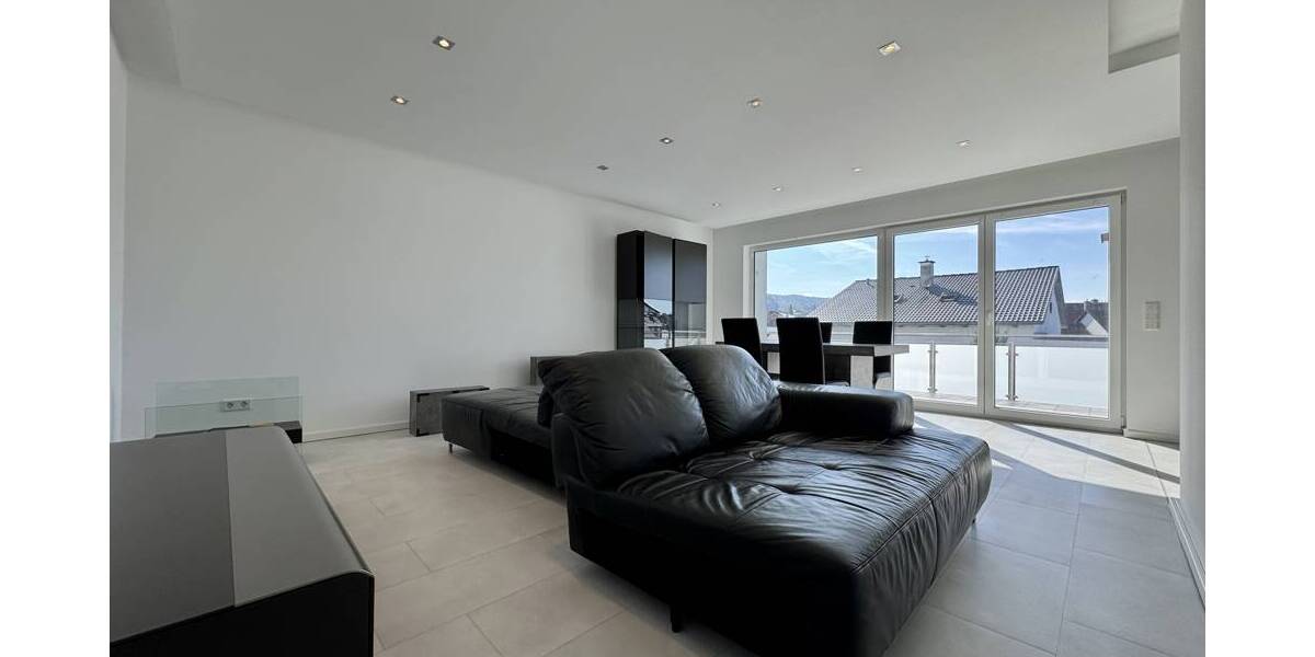 Etagenwohnung Heppenheim - 2 Zimmer, 93 m&sup2;, 1.150&euro; | Angebot:26065995