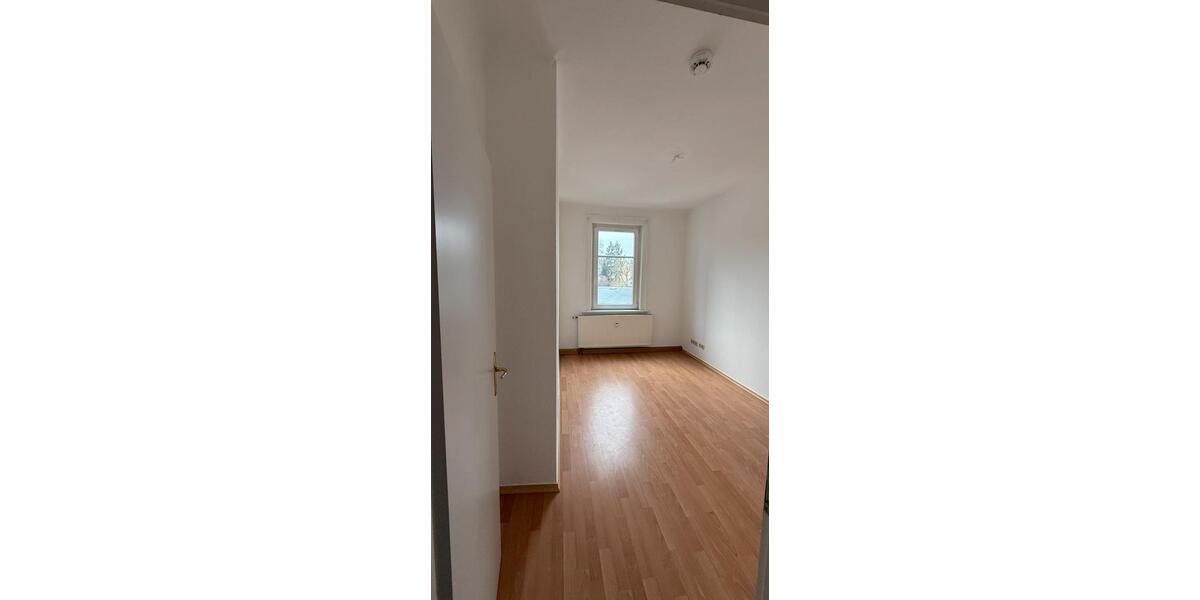 Etagenwohnung Gotha - 4 Zimmer, 96 m&sup2;, 700&euro; | Angebot:26615525
