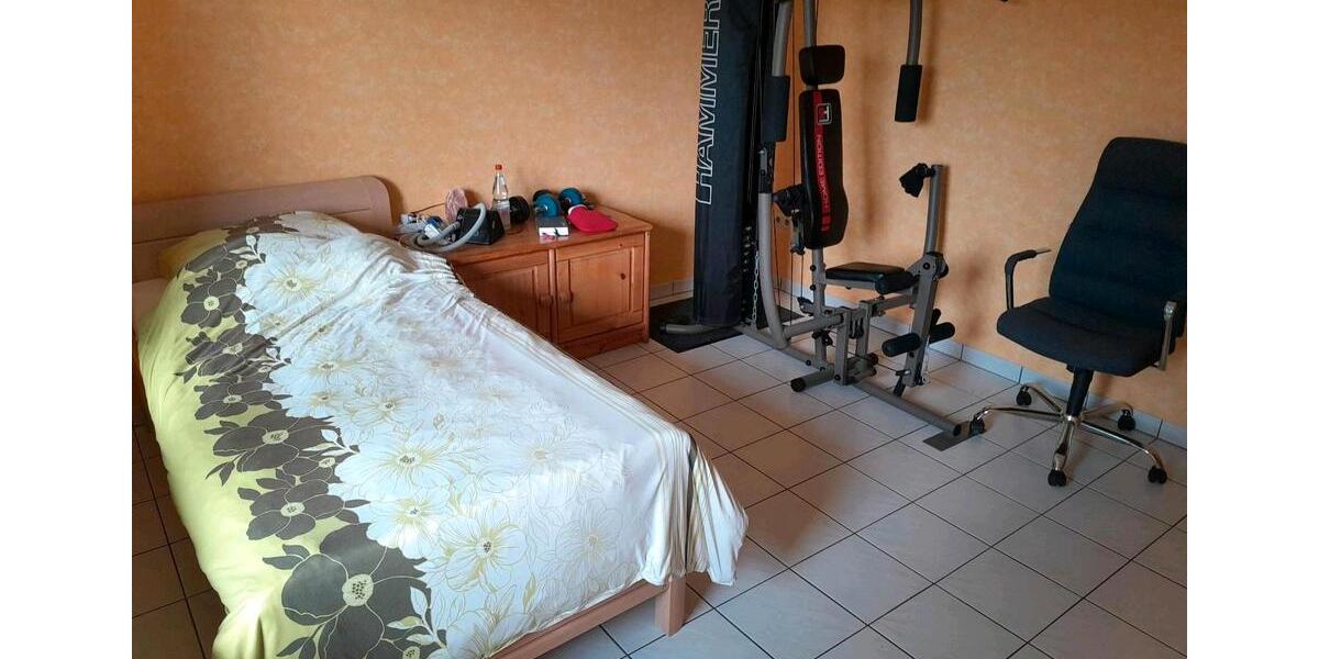 Etagenwohnung Rosbach vor der Höhe - 1 Zimmer, 100 m&sup2;, 600&euro; | Angebot:26491635