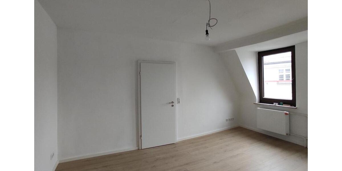 Etagenwohnung Ansbach - 5 Zimmer, 114 m&sup2;, 1.000&euro; | Angebot:26033210