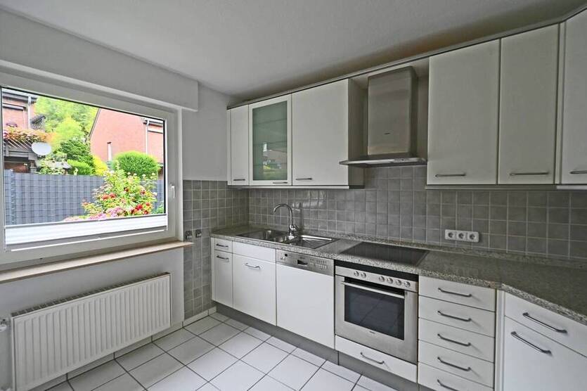 Paradies für Kinder! Frisch renoviertes EFH mit Garten & Garage in Grünlage Velbert