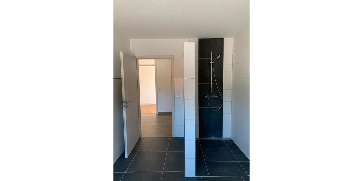 Erdgeschoßwohnung Wiesmoor - 4 Zimmer, 136 m&sup2;, 1.260&euro; | Angebot:26088513