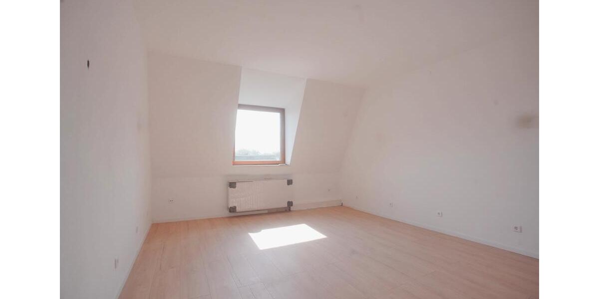 Dachgeschoßwohnung Mülheim an der Ruhr - 3 Zimmer, 92 m&sup2;, 910&euro; | Angebot:26688507