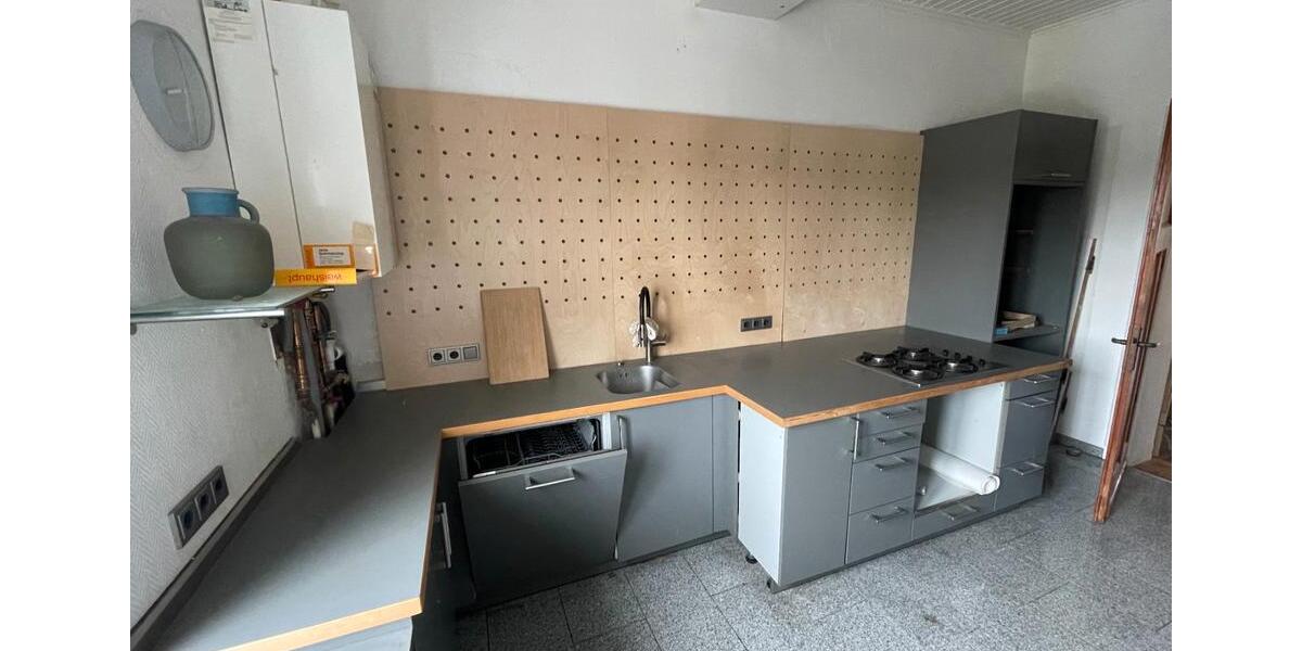 Etagenwohnung Mönchengladbach Süd - 4 Zimmer, 108 m&sup2;, 1.100&euro; | Angebot:26020386