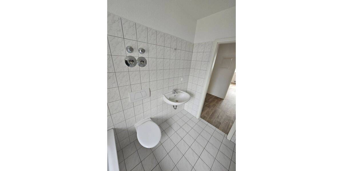 Etagenwohnung Altenburg Südost - 2 Zimmer, 50 m&sup2;, 305&euro; | Angebot:26786953