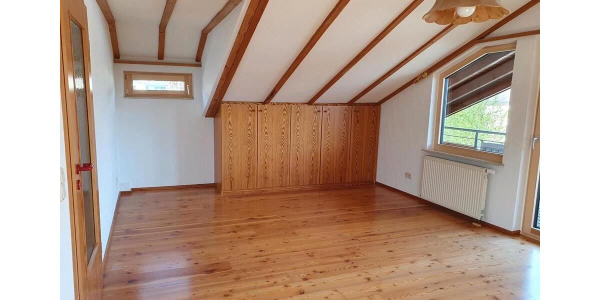 Dachgeschoßwohnung Wildberg - 3 Zimmer, 78 m&sup2;, 700&euro; | Angebot:26478713