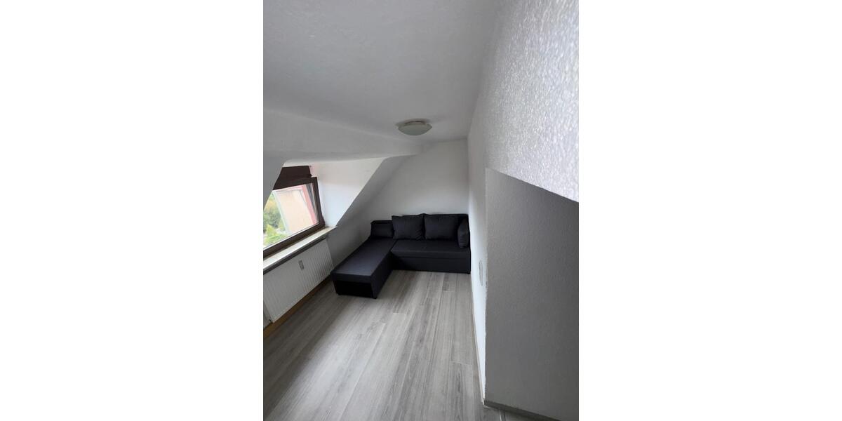 Dachgeschoßwohnung Sankt Wendel - 3 Zimmer, 75 m&sup2;, 500&euro; | Angebot:24700851