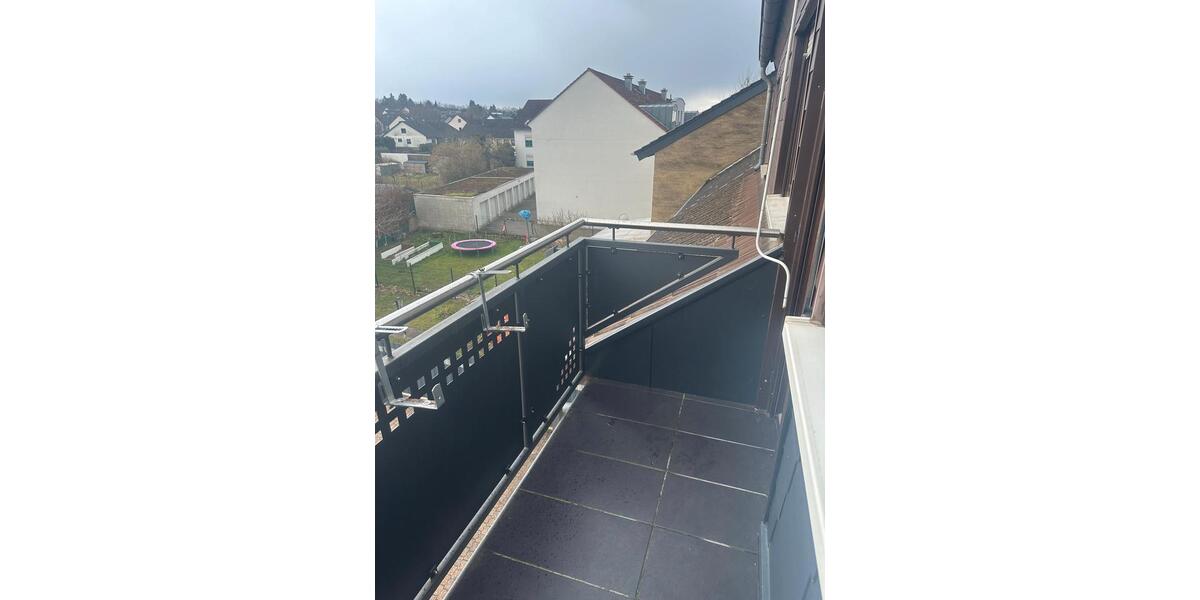 Dachgeschoßwohnung Bous - 4 Zimmer, 82 m&sup2;, 780&euro; | Angebot:22285781