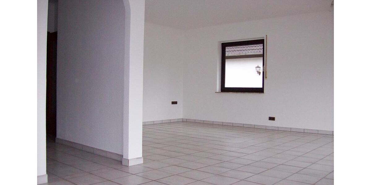 Erdgeschoßwohnung Uetersen - 3 Zimmer, 84 m&sup2;, 770&euro; | Angebot:25190946