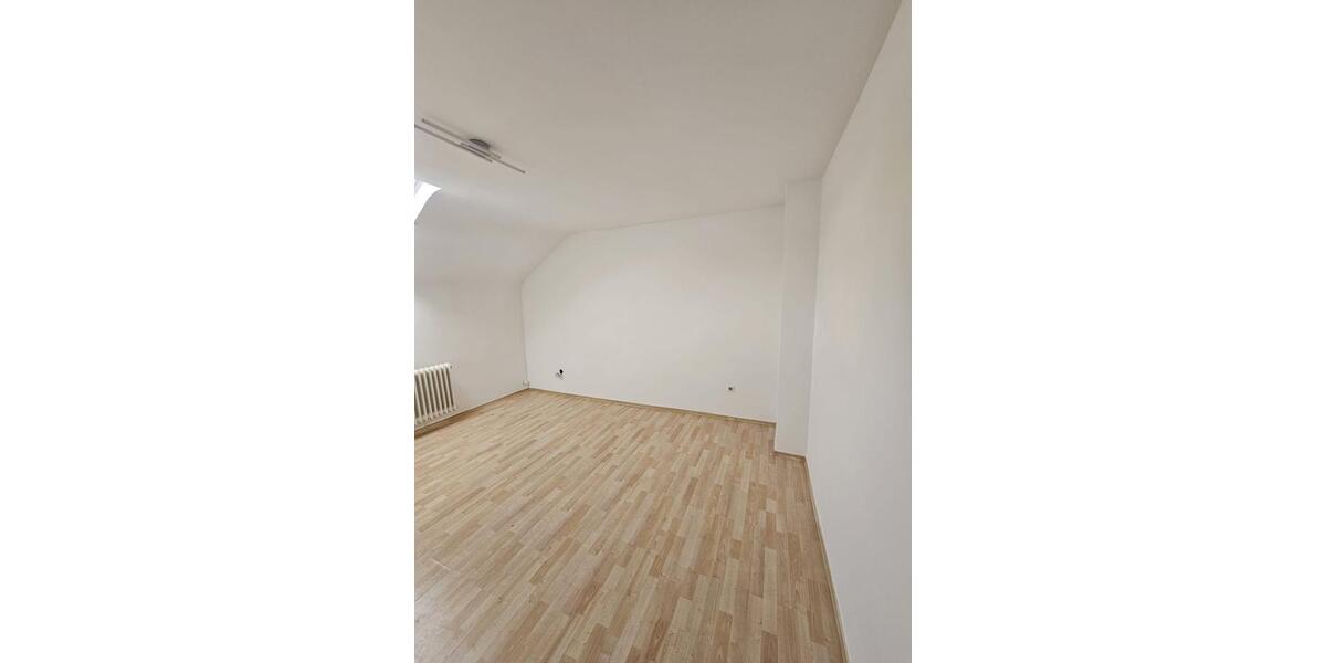 Reihenhaus Welschbillig - 8 Zimmer, 200 m&sup2;, 1.400&euro; | Angebot:25569678