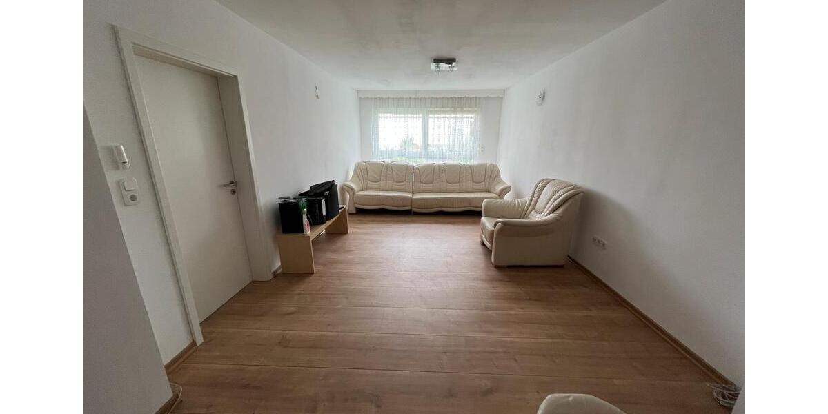 Wohnung 1OG 110m2 NuR für drei Personen Max 3 zimmer