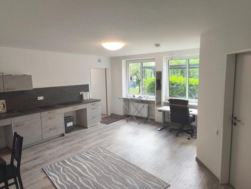 Möblierte WG in StudentenWohnung(48 m2) – Verfügbar jet