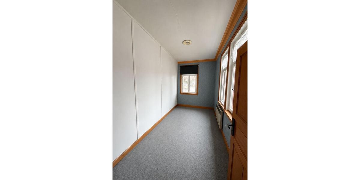 Etagenwohnung Bad Urach - 4 Zimmer, 100 m&sup2;, 990&euro; | Angebot:26611008
