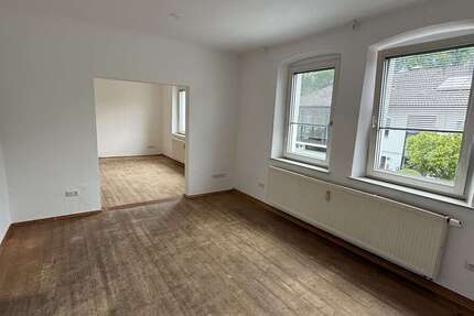 Wohnung zum Mieten in Neustadt an der Waldnaab 700 € 107.33 m² 4.5 zimmer