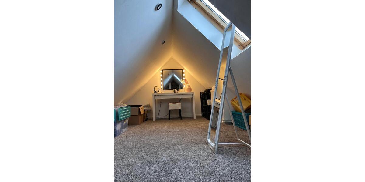 Dachgeschoßwohnung Hude (Oldenburg) - 2.5 Zimmer, 65 m&sup2;, 650&euro; | Angebot:26662499