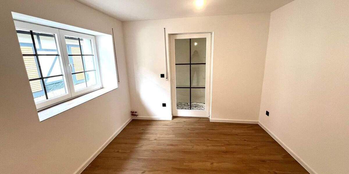 Mehrfamilienhaus, Wohnhaus Nußbaum - 7 Zimmer, 170 m&sup2;, 1.750&euro; | Angebot:25683782