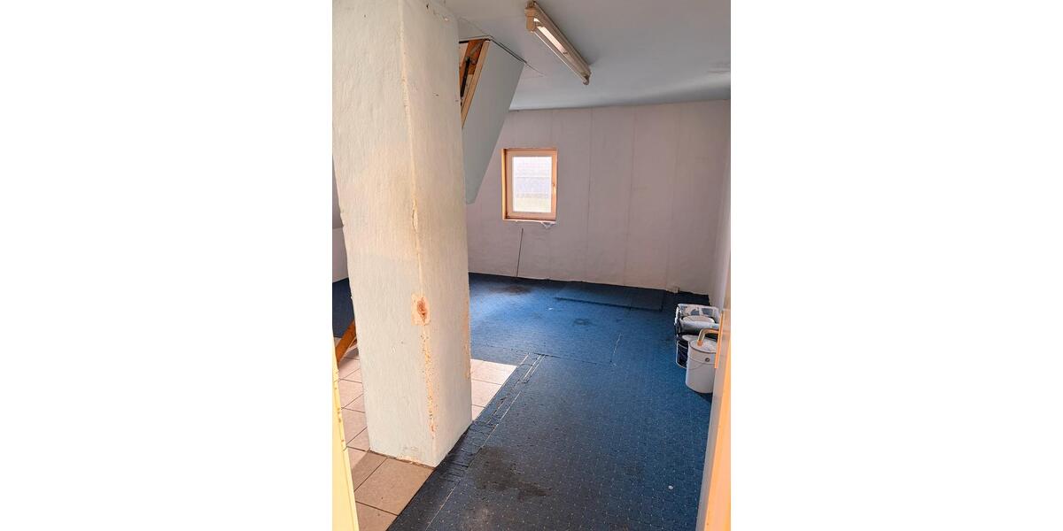 Dachgeschoßwohnung Sachsenhagen - 5 Zimmer, 103 m&sup2;, 630&euro; | Angebot:26018151