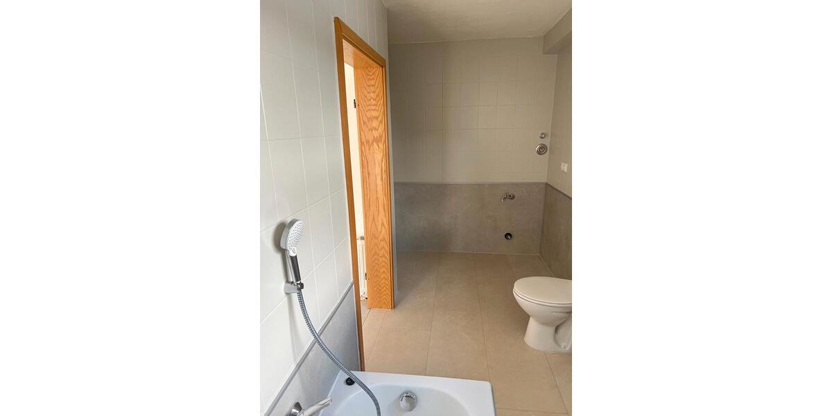 Terrassenwohnung Üchtelhausen - 2 Zimmer, 80 m&sup2;, 820&euro; | Angebot:26137384