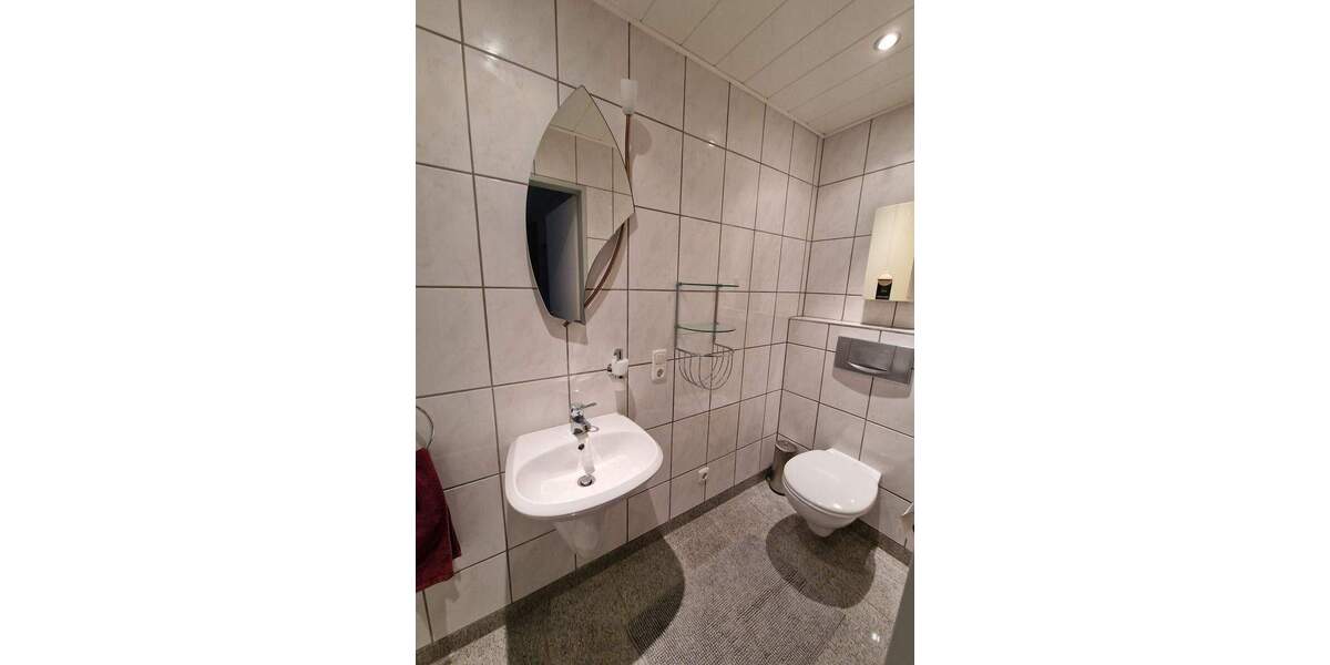 Etagenwohnung Mönchengladbach Windberg - 4 Zimmer, 124 m&sup2;, 1.200&euro; | Angebot:26744932