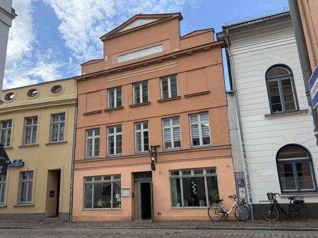 Etagenwohnung Güstrow - 2 Zimmer, 42 m&sup2;, 357&euro; | Angebot:26827023