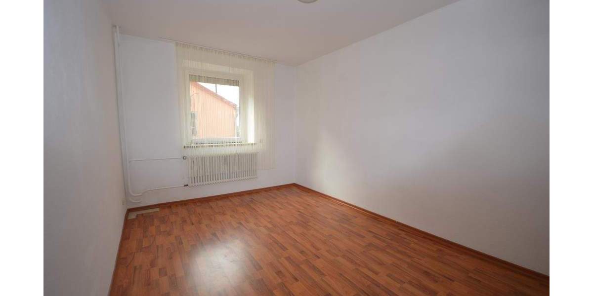 Gewerbeobjekt Neumarkt Altenhof - 4 Zimmer, 111 m&sup2;, 850&euro; | Angebot:25683027