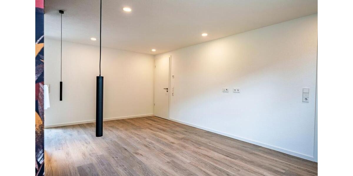 Dachgeschoßwohnung Mosbach - 2 Zimmer, 94 m&sup2;, 1.600&euro; | Angebot:26623096