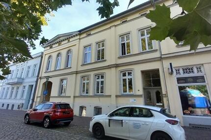 Wohnung Güstrow - 2 Zimmer, 99 m&sup2;, 680&euro; | Angebot:25143166