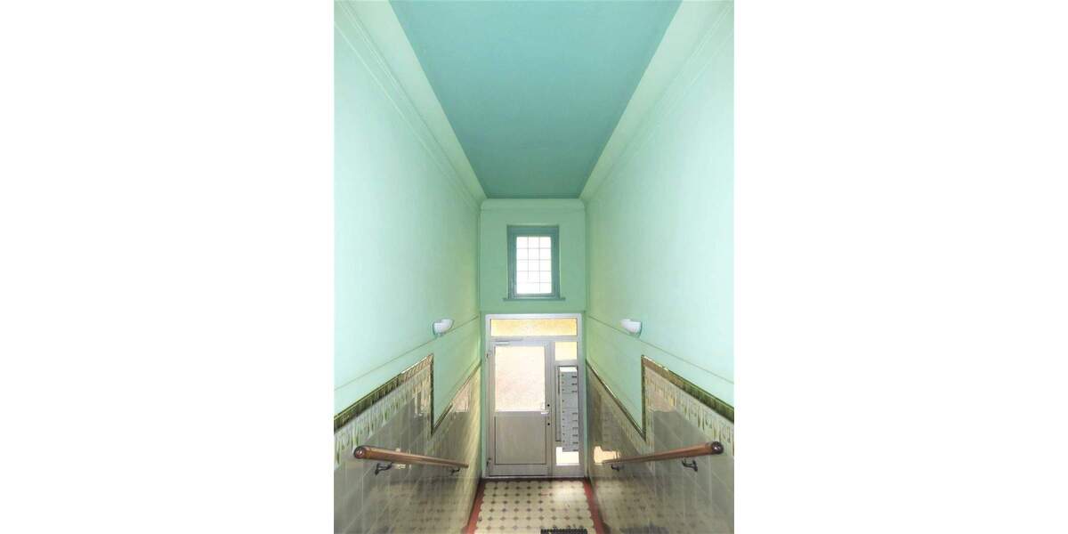 Frisch Renoviert - Schöne 3 Zi.- Whg., Bad mit Fenster, Loggia WG´s Willkommen! 3 zimmer