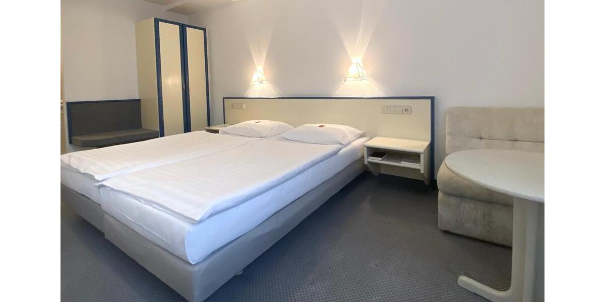 Wohnen auf Zeit Böblingen - 1 Zimmer, 18 m&sup2;, 850&euro; | Angebot:25590344