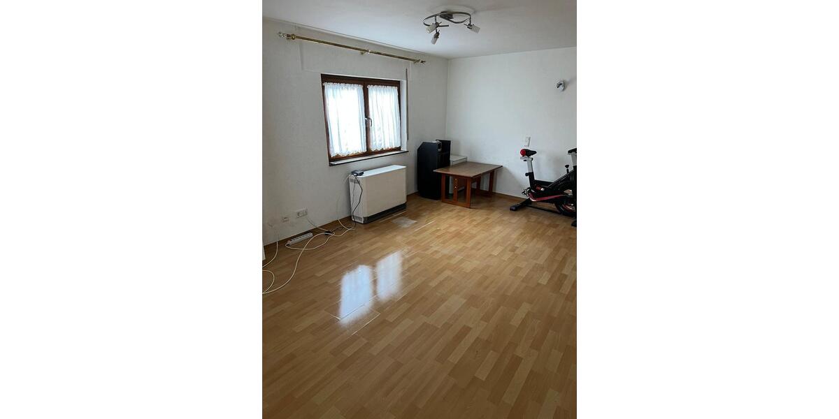 Etagenwohnung Waldems - 1 Zimmer, 30 m&sup2;, 325&euro; | Angebot:25639546