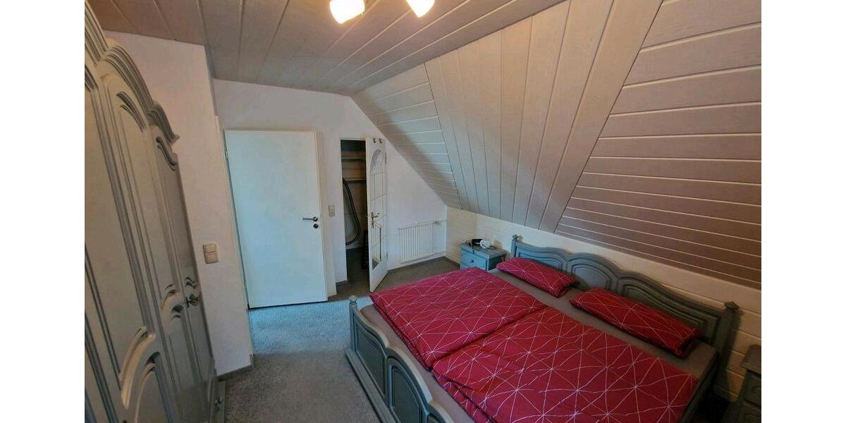 Dachgeschoßwohnung Bremerhaven Lehe - 2 Zimmer, 104 m&sup2;, 720&euro; | Angebot:26620955