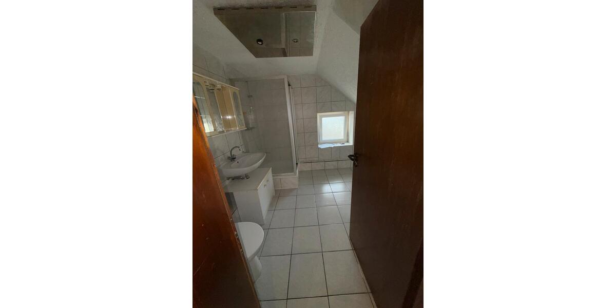 Dachgeschoßwohnung Schwelm - 2 Zimmer, 45 m&sup2;, 380&euro; | Angebot:26067195