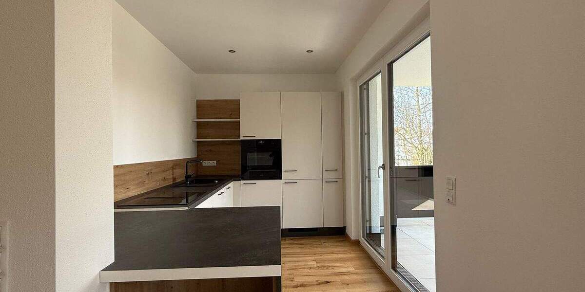 Etagenwohnung Tüßling - 3 Zimmer, 99 m&sup2;, 1.275&euro; | Angebot:26154944