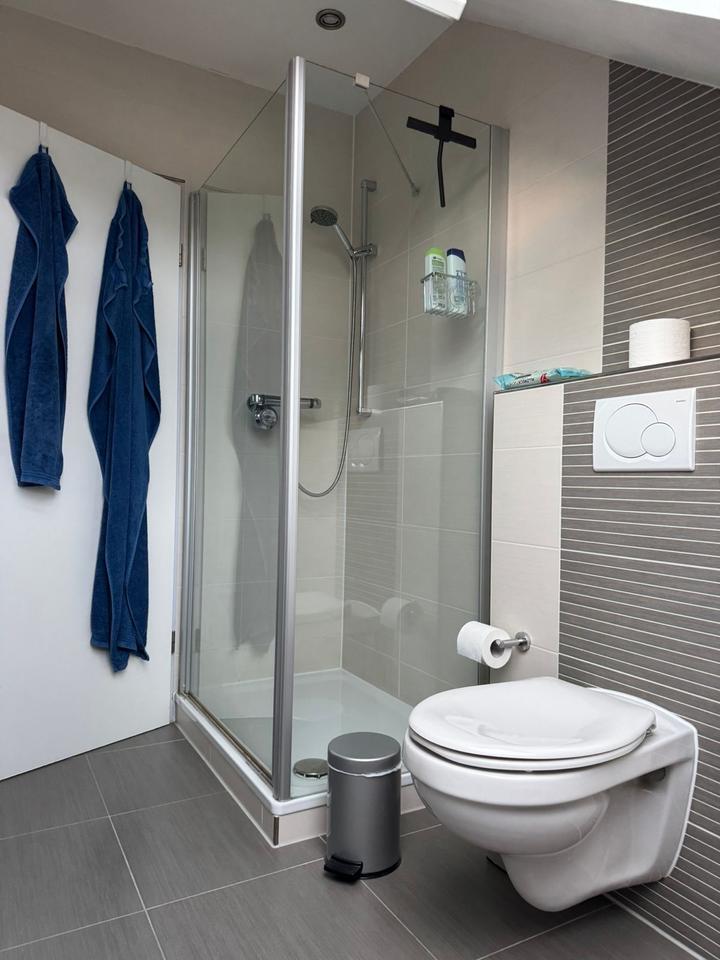 Großzügige 2-Zimmer- Wohnung, moderne 85m zimmer