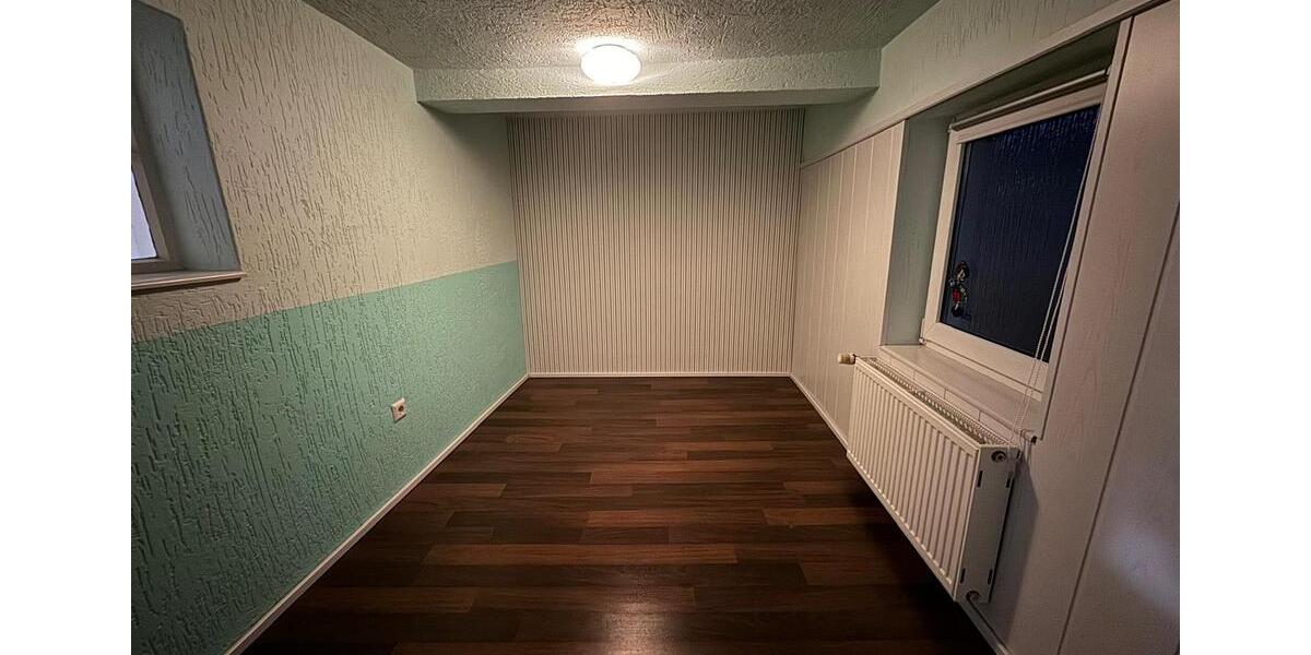 Einfamilienhaus Warstein - 8 Zimmer, 150 m&sup2;, 950&euro; | Angebot:25982315