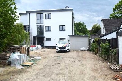 Penthouse - Wohnung Neubau mit Fertigstellung 1.7. 2026 mit Rollläden + Stellplatz ohne Küche - Haus Weyhe Leeste | Angebot:26764876