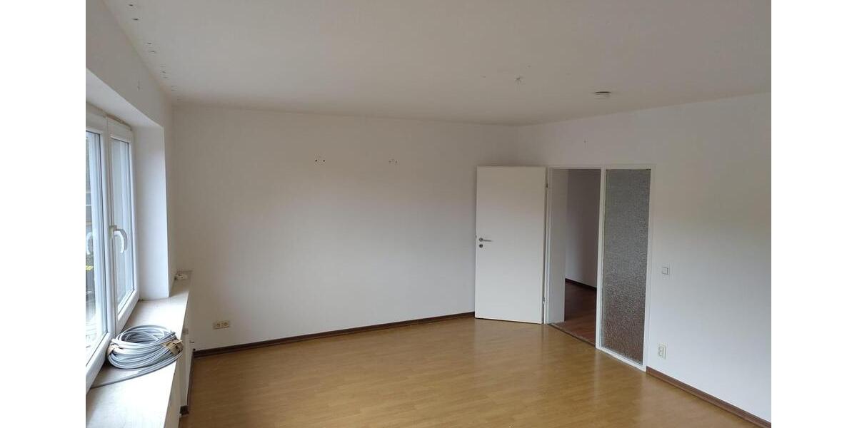 Etagenwohnung Duisburg Hamborn - 3 Zimmer, 81 m&sup2;, 600&euro; | Angebot:24536445
