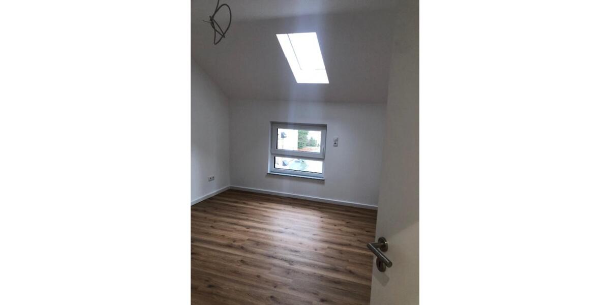 Etagenwohnung Neuwied - 4 Zimmer, 99 m&sup2;, 1.090&euro; | Angebot:24616336